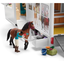 Schleich Horse Club - Samochód do transportu koni, transporter koni + akcesoria 5+