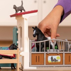 Schleich Horse Club - Zagroda dla koni z klaczą i źrebakiem, figurki dla dzieci 5+