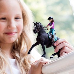 Schleich Horse Club - Lisa i Storm, koń hanowerski, zestaw figurek dla dzieci 5+