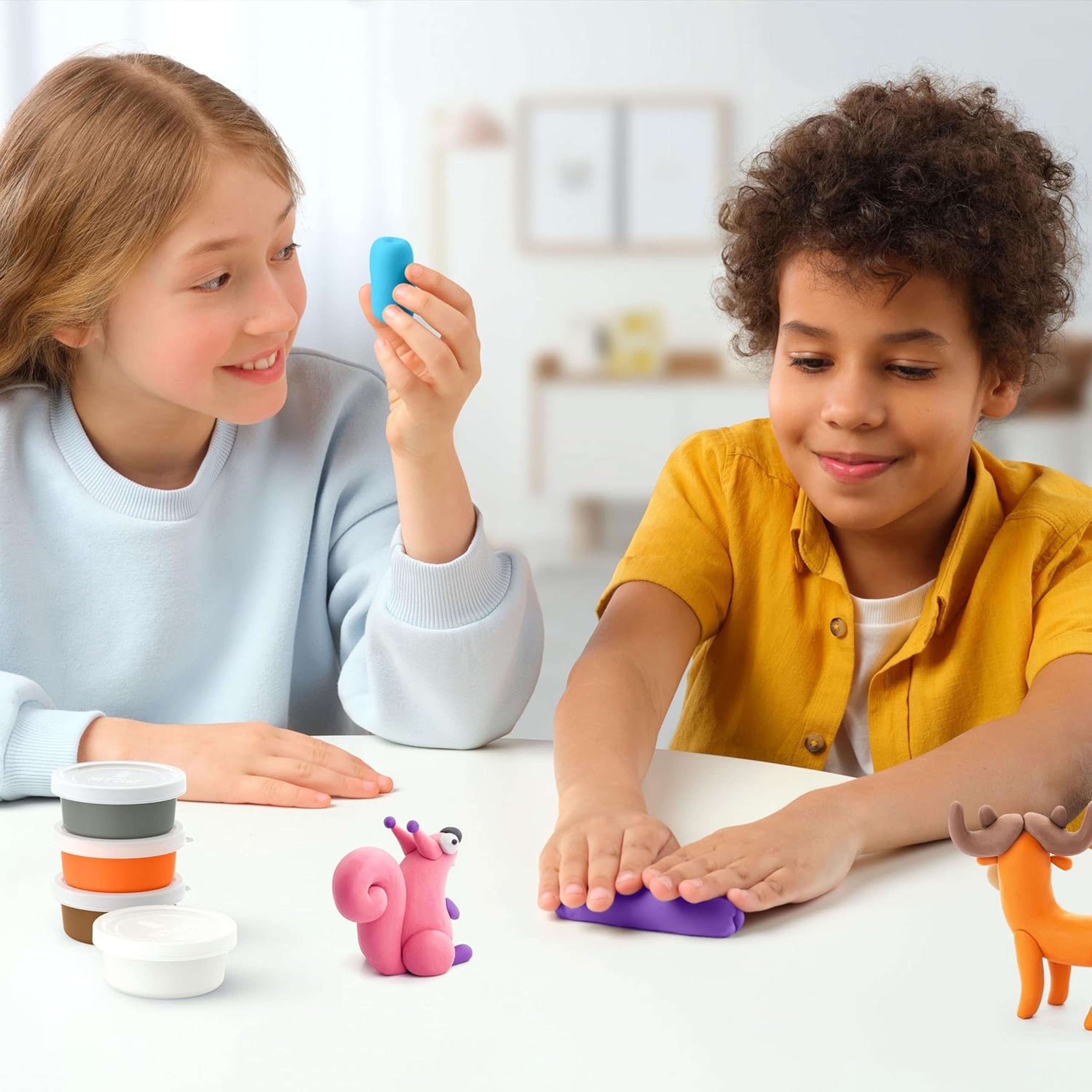 Hey Clay Zwierzęta leśne Masa plastyczna do zabawy + akcesoria, ciastolina, 15 kolorów